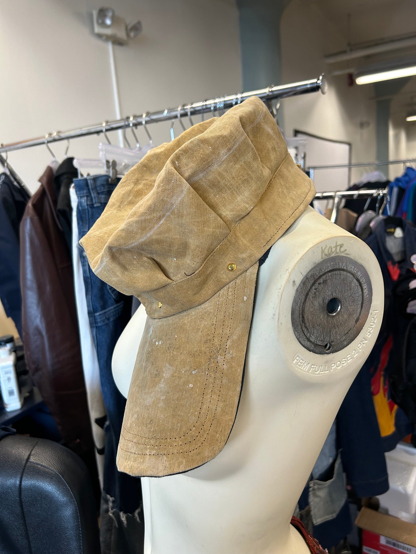 Materials of the World Conductor Cap